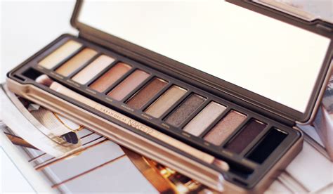 naked naked 2|Urban Decay Naked 2 Basics Eyeshadow Palette Review.